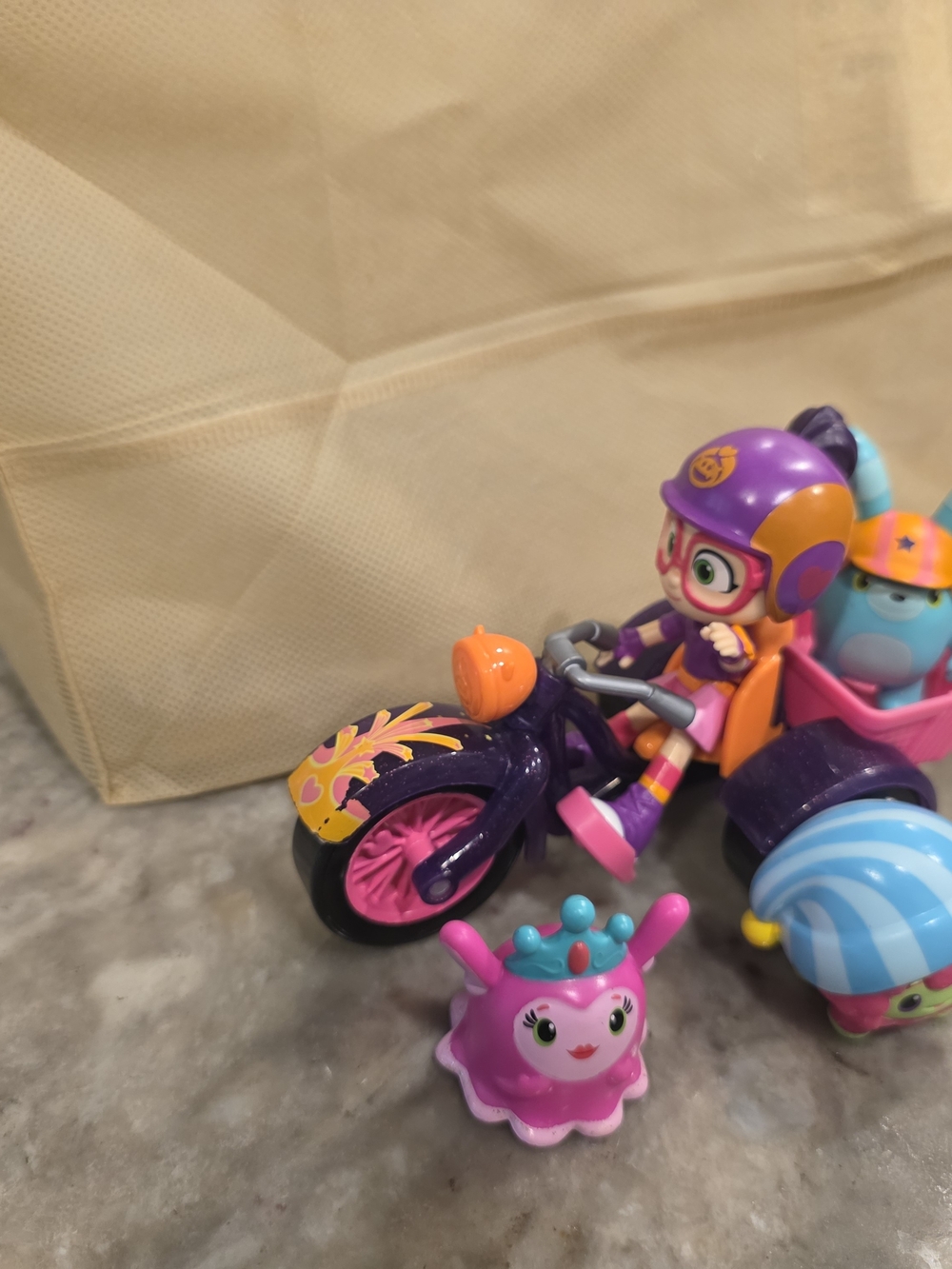 Abby Hatcher Adventure Bike Trike w/ Abby + 3 Fuzzly Figures Rare Discontinued